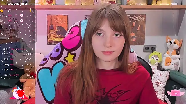 Snapshot of AliceLanley chatting on 27, 12, 2024 AliceLanley online show from 27, 12, 2024