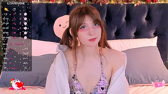 Snapshot of AliceLanley chatting on 29, 1, 2025 AliceLanley online show from 29, 1, 2025