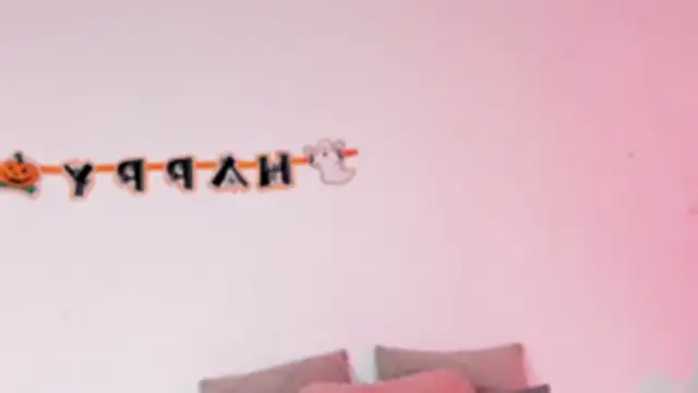 valerycolins online show from 4, 11, 2025