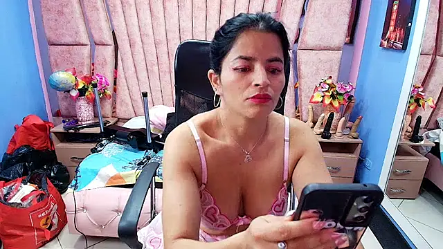 HornySkinny26 online show from 20, 11, 2025