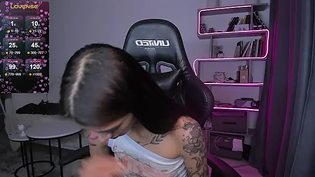 Snapshot of vinkitinkii chatting on 2, 1, 2025 vinkitinkii online show from 2, 1, 2025