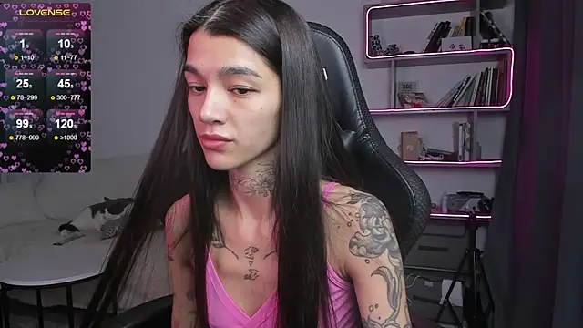 Snapshot of vinkitinkii chatting on 8, 1, 2025 vinkitinkii online show from 8, 1, 2025