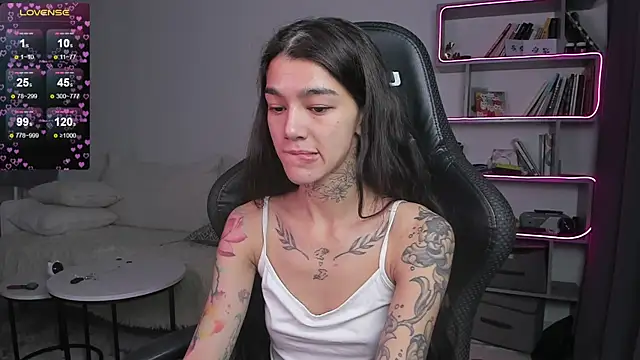 Snapshot of vinkitinkii chatting on 27, 1, 2025 vinkitinkii online show from 27, 1, 2025