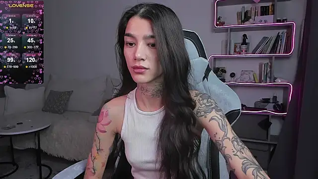 Snapshot of vinkitinkii chatting on 6, 3, 2025 vinkitinkii online show from 6, 3, 2025