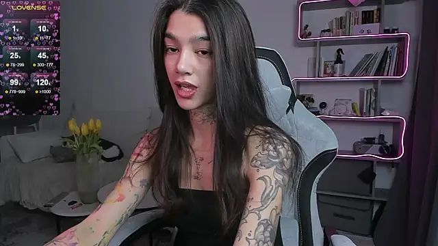 Snapshot of vinkitinkii chatting on 12, 3, 2025 vinkitinkii online show from 12, 3, 2025