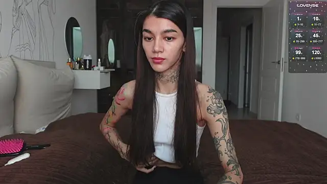 Snapshot of vinkitinkii chatting on 28, 10, 2025 vinkitinkii online show from 28, 10, 2025