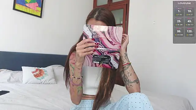 Snapshot of vinkitinkii chatting on 17, 4, 2026 vinkitinkii online show from 17, 4, 2026