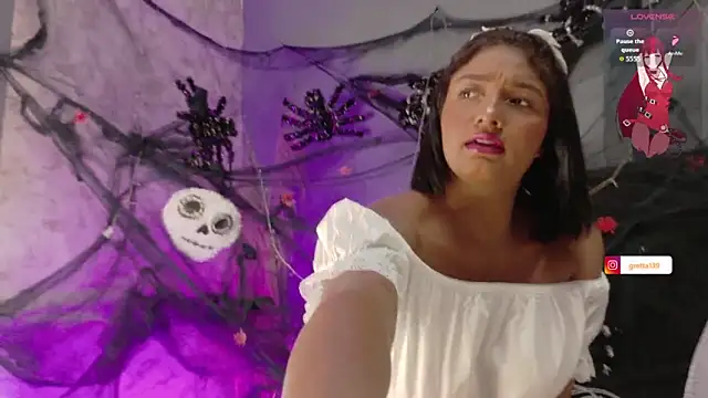 Snapshot of _Gretta chatting on 23, 10, 2025 Gretta online show from 23, 10, 2025