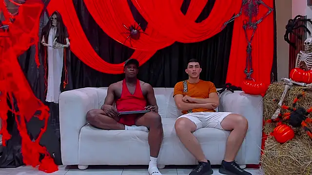 Snapshot of hot__guys_ chatting on 27, 10, 2025 hot guys online show from 27, 10, 2025