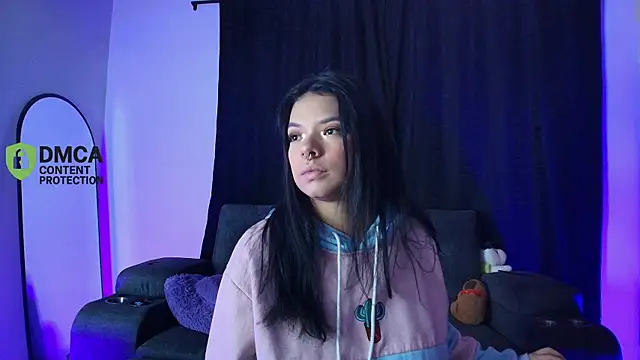yungelitamor  online show from 13, 5, 2026