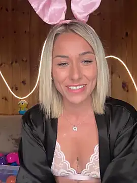 petrouchkaaa  online show from 6, 4, 2026