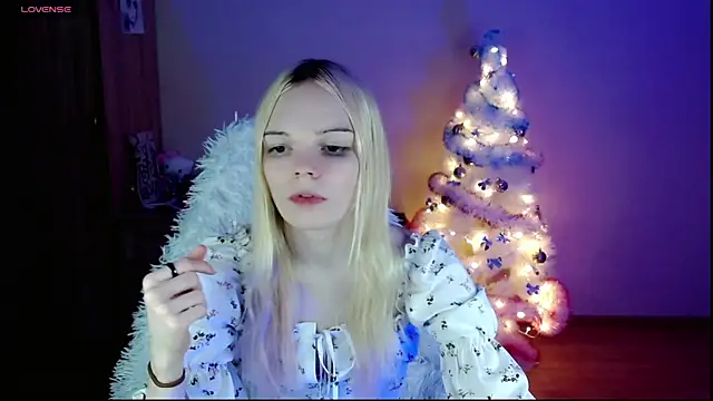 Emily Nyaffee online show from 30, 12, 2024