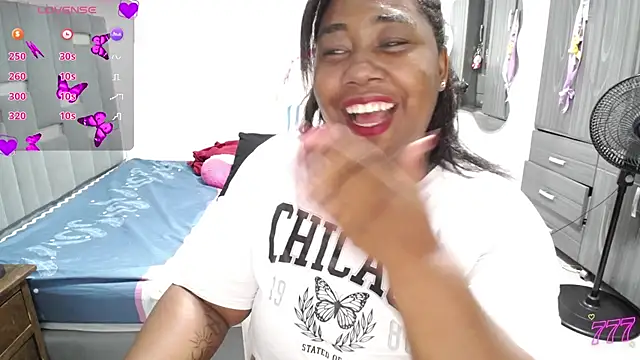 Snapshot of thickebonymilfF chatting on 20, 5, 2026 thickebonymilfF online show from 20, 5, 2026