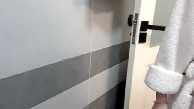 A-xena online show from 8, 3, 2025