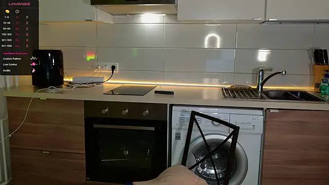 Snapshot of MissLovex chatting on 27, 3, 2026 MissLovex online show from 27, 3, 2026