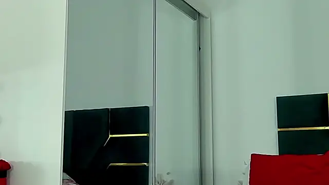 Snapshot of AllisonSweets chatting on 9, 4, 2026 AllisonSweets online show from 9, 4, 2026