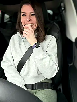 Snapshot of LadyLena1 chatting on 18, 12, 2025 LadyLena1 online show from 18, 12, 2025