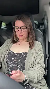 Snapshot of LadyLena1 chatting on 1, 4, 2026 LadyLena1 online show from 1, 4, 2026