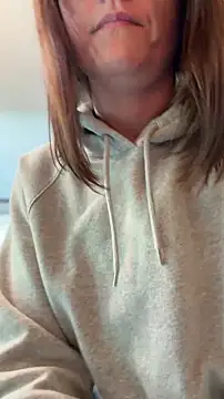 Snapshot of LadyLena1 chatting on 7, 4, 2026 LadyLena1 online show from 7, 4, 2026