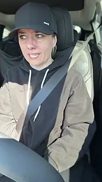 Snapshot of LadyLena1 chatting on 8, 4, 2026 LadyLena1 online show from 8, 4, 2026