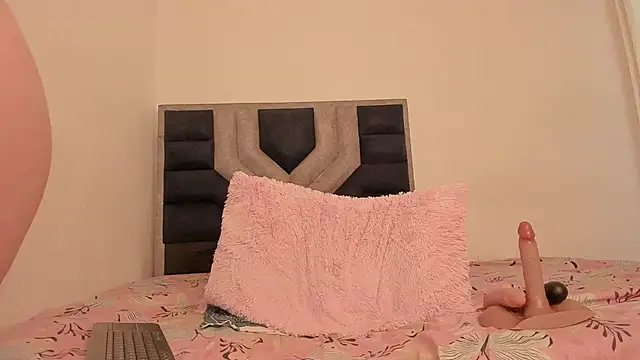 Snapshot of TiiffanyEvans1 chatting on 2, 2, 2026 TiiffanyEvans1 online show from 2, 2, 2026