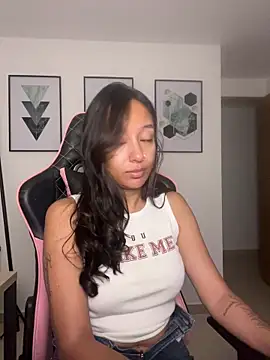 DianaHopson online show from 26, 3, 2026