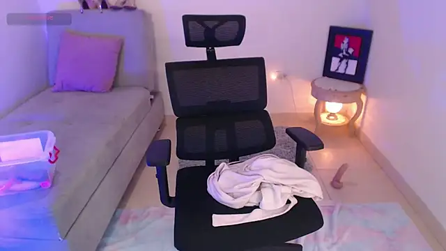 Snapshot of lilian_prada chatting on 22, 2, 2025 lilian prada online show from 22, 2, 2025