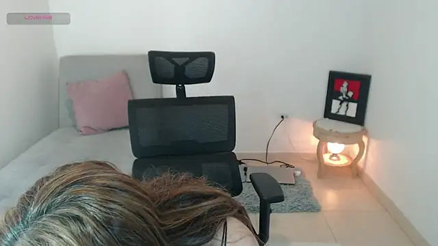 Snapshot of lilian_prada chatting on 24, 2, 2025 lilian prada online show from 24, 2, 2025