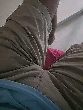 Snapshot of surfer_fun29 chatting on 16, 12, 2025 surfer fun29 online show from 16, 12, 2025