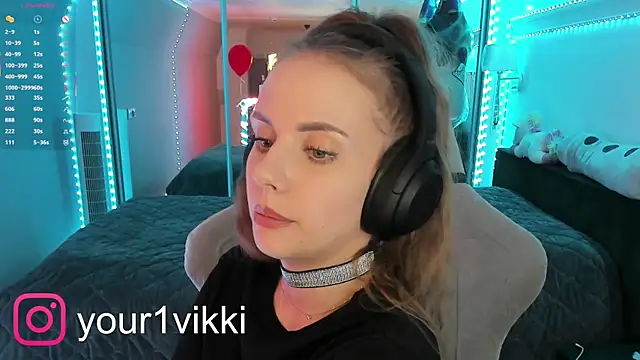 Snapshot of Vikki_Cheese chatting on 2, 3, 2025 Vikki Cheese online show from 2, 3, 2025