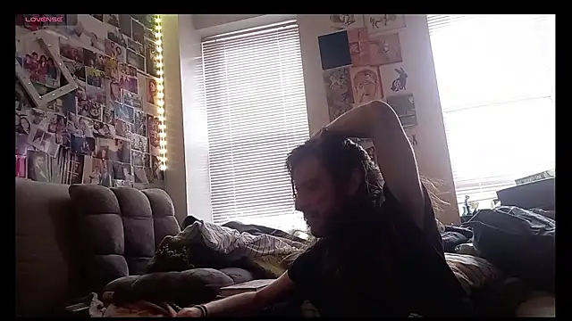 Snapshot of DownstairsSky chatting on 15, 12, 2024 DownstairsSky online show from 15, 12, 2024