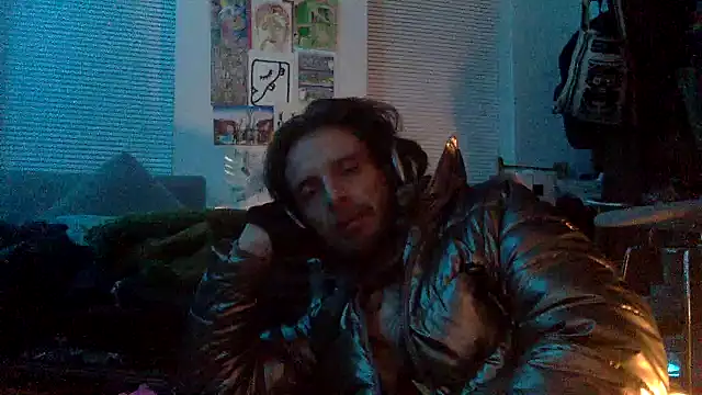 Snapshot of DownstairsSky chatting on 25, 12, 2024 DownstairsSky online show from 25, 12, 2024