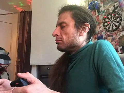 Snapshot of DownstairsSky chatting on 27, 1, 2025 DownstairsSky online show from 27, 1, 2025