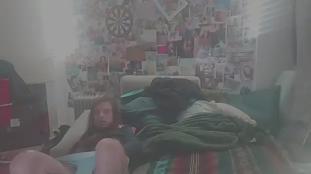 Snapshot of DownstairsSky chatting on 5, 2, 2025 DownstairsSky online show from 5, 2, 2025