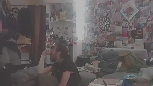 Snapshot of DownstairsSky chatting on 9, 2, 2025 DownstairsSky online show from 9, 2, 2025