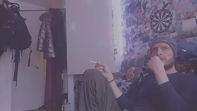 Snapshot of DownstairsSky chatting on 16, 2, 2025 DownstairsSky online show from 16, 2, 2025