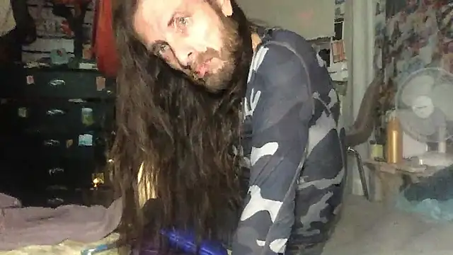 Snapshot of DownstairsSky chatting on 25, 10, 2025 DownstairsSky online show from 25, 10, 2025