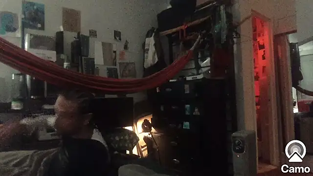 Snapshot of DownstairsSky chatting on 7, 11, 2025 DownstairsSky online show from 7, 11, 2025