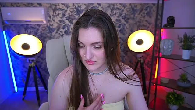 EmmyCharmm online show from 1, 7, 2026