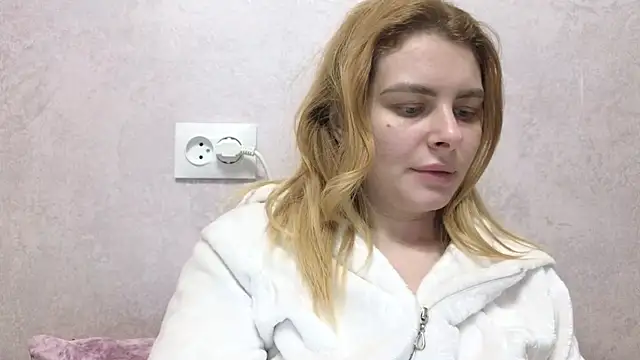 Snapshot of Day-off chatting on 15, 12, 2024 Day-off online show from 15, 12, 2024