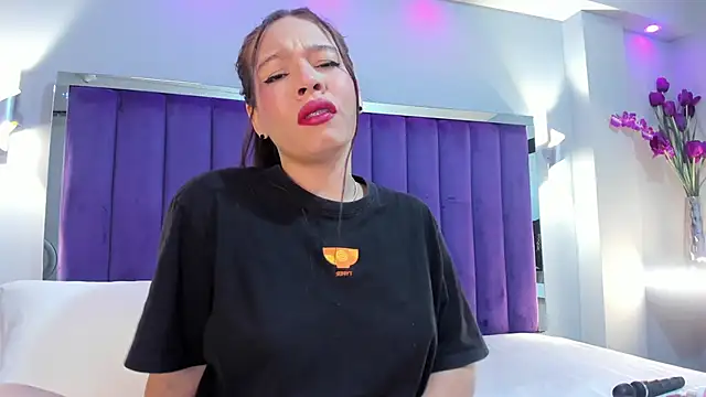 SaraRiley online show from 27, 10, 2025