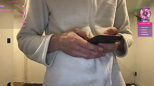 Snapshot of athenphysics chatting on 16, 3, 2026 athenphysics online show from 16, 3, 2026