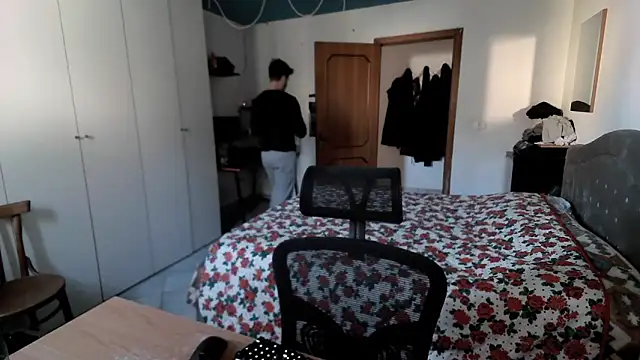 Alexox02 online show from 4, 1, 2025