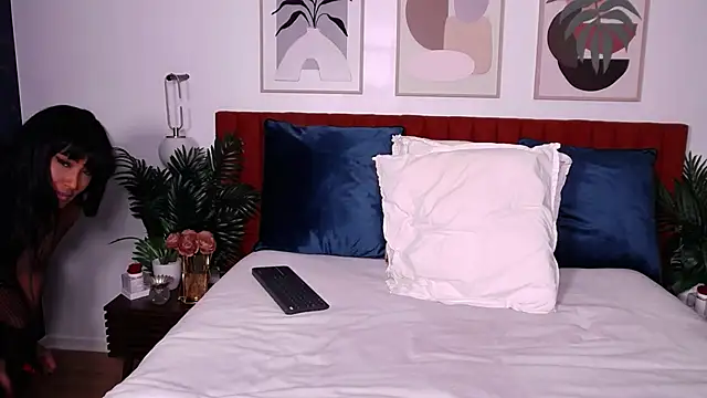 ShanialaFrancaise online show from 5, 11, 2025