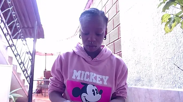 Coco Kiss online show from 16, 2, 2025