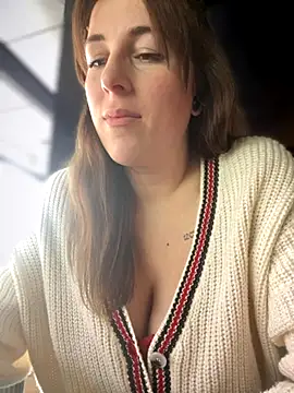 Snapshot of MommmyYummy chatting on 31, 10, 2025 MommmyYummy online show from 31, 10, 2025