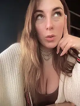 Snapshot of MommmyYummy chatting on 6, 2, 2026 MommmyYummy online show from 6, 2, 2026