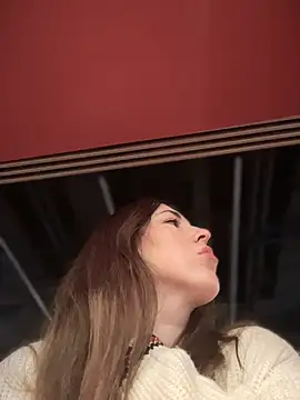 Snapshot of MommmyYummy chatting on 9, 2, 2026 MommmyYummy online show from 9, 2, 2026