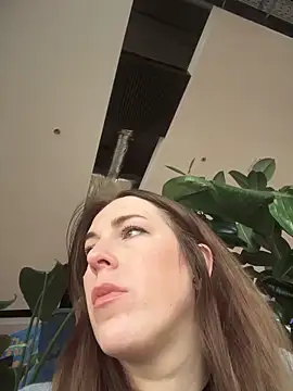 Snapshot of MommmyYummy chatting on 10, 2, 2026 MommmyYummy online show from 10, 2, 2026