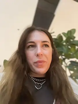 Snapshot of MommmyYummy chatting on 15, 2, 2026 MommmyYummy online show from 15, 2, 2026